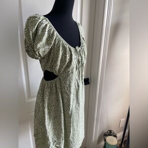 Jessica Simpson Green Smocked Puff Sleeve Sundress